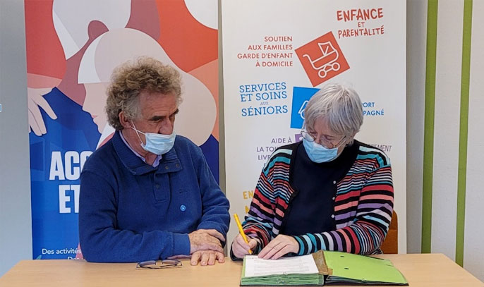 Les présidents de l'ADMR et de France Alzheimer signent une convention